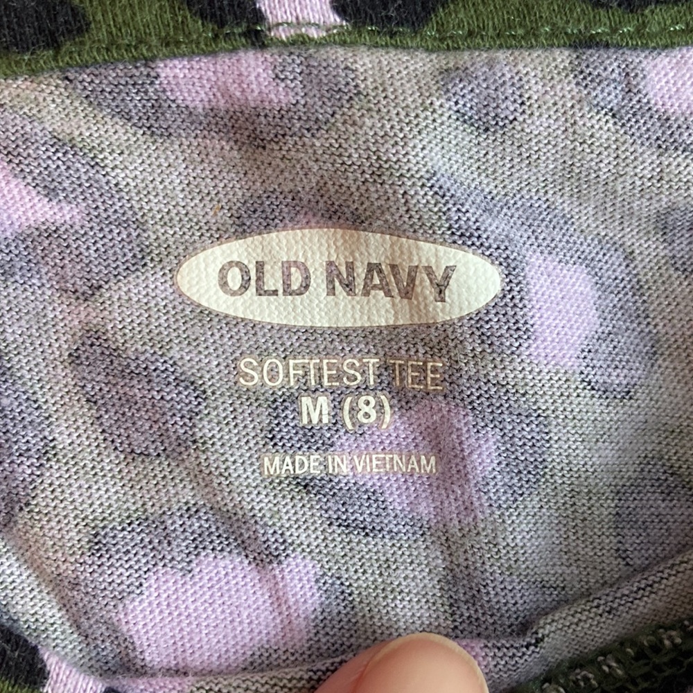 Old Navy leopard print long sleeve top - Picture 2 of 3
